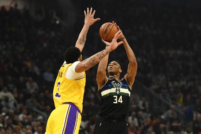 年仅21岁，NBA新星因场外事件被裁员